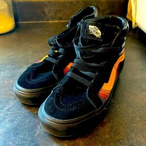 Size 5.5 suede vans like new